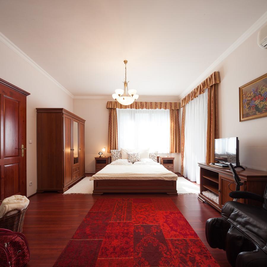 Villa Cecile Шопрон Екстериор снимка